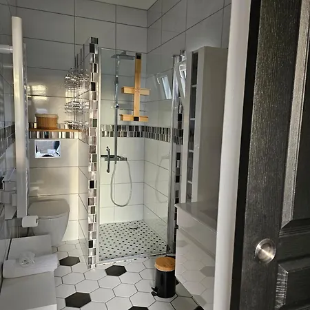 Les D'estelle Bed & Breakfast