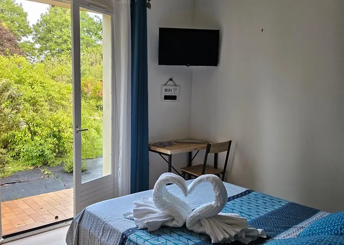 住宿加早餐酒店 Les D'estelle Guécélard